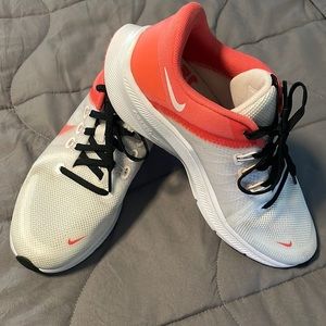Nike Quest Running Shoes
